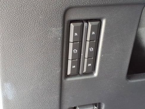 Used 2024 Lincoln Navigator Premiere AWD/4WD image 11