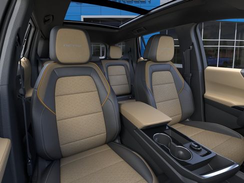 New 2027 Chevrolet Equinox ACTIV w/ Safety and Technology Package FWD image 17