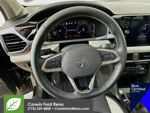 Used 2025 Volkswagen Taos SEL AWD/4WD image 14