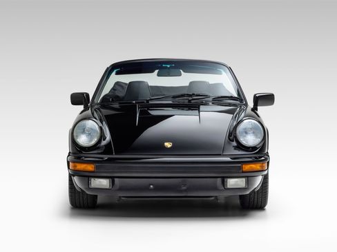 Used 1989 Porsche 911 Carrera RWD image 3