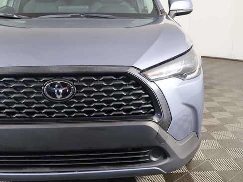 Used 2024 Toyota Corolla Cross LE image 12