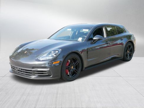 Used 2018 Porsche Panamera 4 image 3