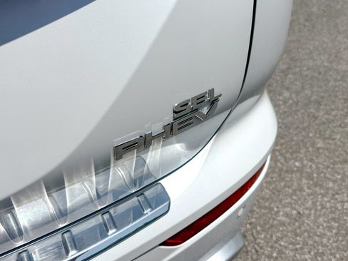 Used 2023 Mitsubishi Outlander SEL AWD/4WD image 13
