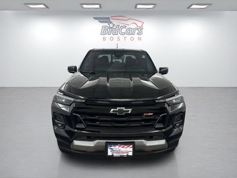 Used 2023 Chevrolet Colorado Z71 w/ Z71 Convenience Package 2 AWD/4WD image 2