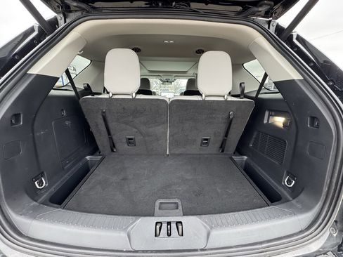 Used 2025 Ford Explorer Active w/ Active Comfort Package image 5