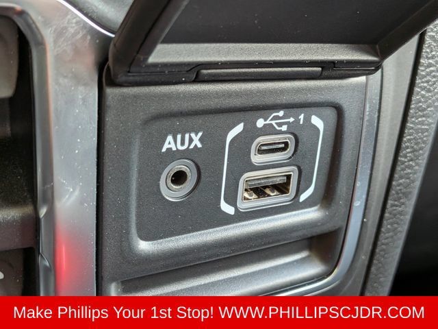 Used 2021 Jeep Wrangler Unlimited Sahara AWD/4WD image 21