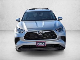 Used 2023 Toyota Highlander L video 2