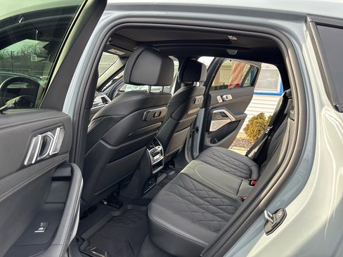 Used 2025 BMW X6 M60i image 21