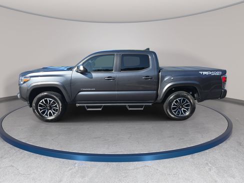 Used 2023 Toyota Tacoma TRD Sport w/ Technology Package AWD/4WD image 8