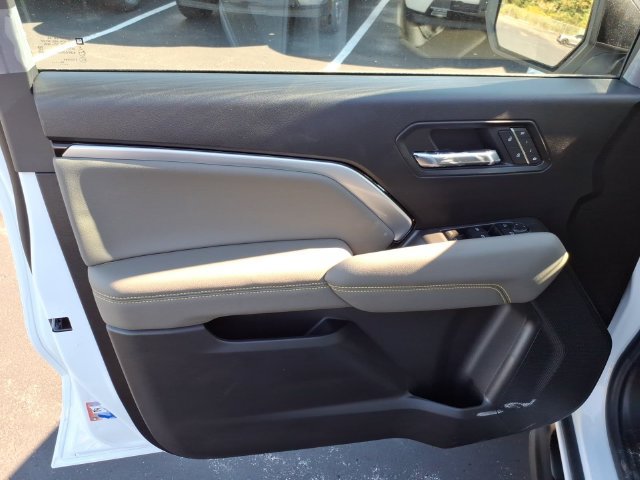 New 2026 Chevrolet Colorado ZR2 w/ Technology Package AWD/4WD image 12