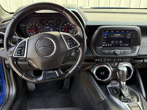 Used 2020 Chevrolet Camaro LT image 10