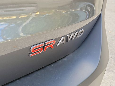 New 2025 Nissan Kicks SR image 12