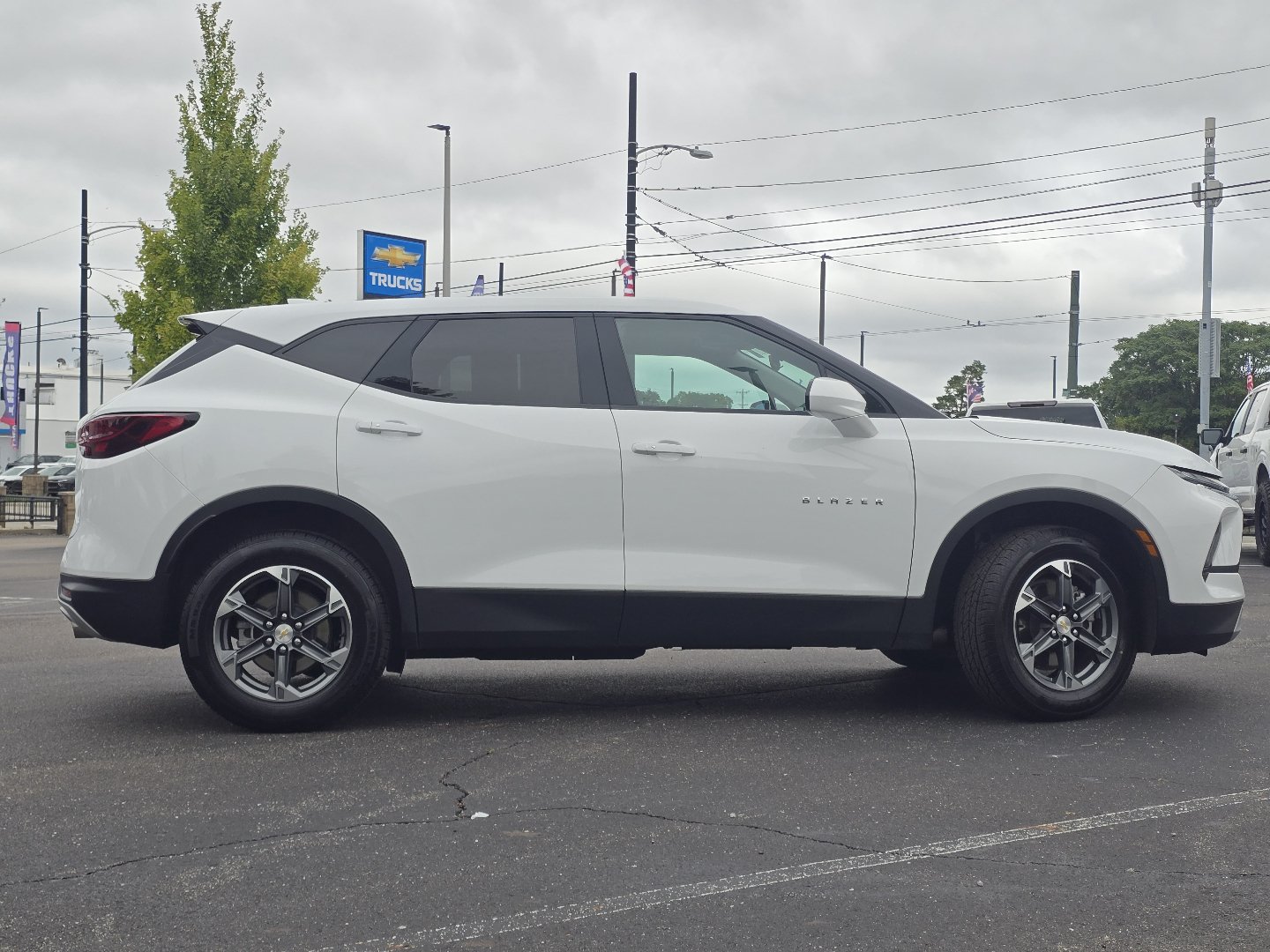 Used 2025 Chevrolet Blazer LT FWD image 22
