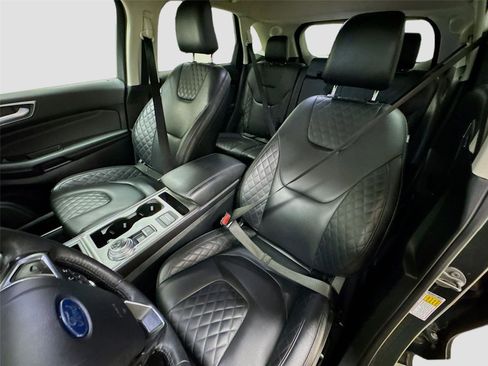 Used 2024 Ford Edge Titanium image 21
