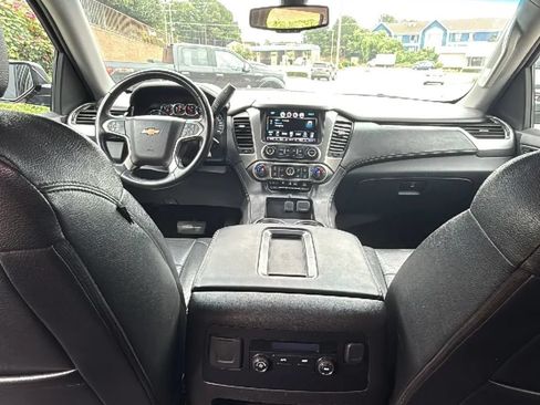 Used 2016 Chevrolet Suburban LS RWD image 20