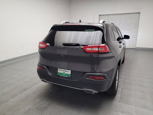Used 2016 Jeep Cherokee Limited image 7
