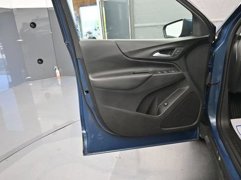 Used 2024 Chevrolet Equinox LT FWD image 11
