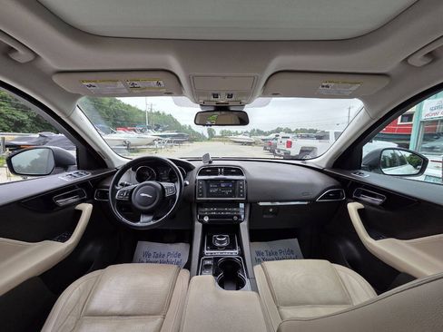 Used 2017 Jaguar F-PACE Prestige AWD/4WD image 19