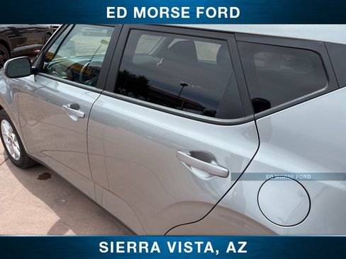 Used 2025 Kia Soul LX FWD image 14