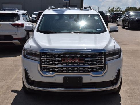 Used 2023 GMC Acadia Denali w/ Denali Ultimate Package FWD image 3