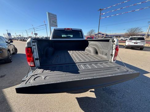 Used 2018 RAM 2500 Tradesman w/ Chrome Appearance Group image 10