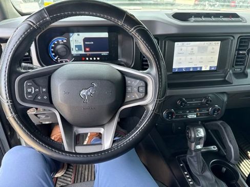 Used 2022 Ford Bronco Big Bend w/ Sasquatch Package AWD/4WD image 10