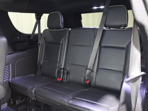 Used 2022 GMC Yukon XL SLT w/ SLT Luxury Package AWD/4WD image 20