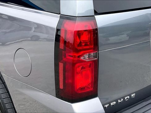 Used 2020 Chevrolet Tahoe LT w/ Luxury Package RWD image 28