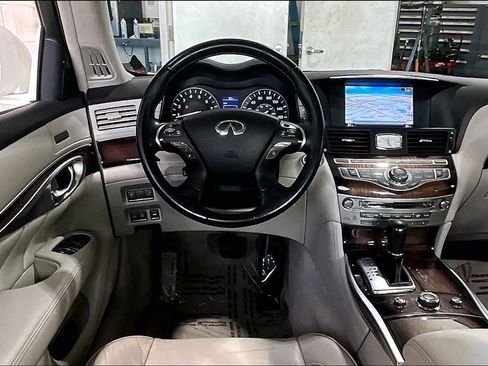 Used 2011 INFINITI M37 x w/ Deluxe Touring Pkg AWD/4WD image 17