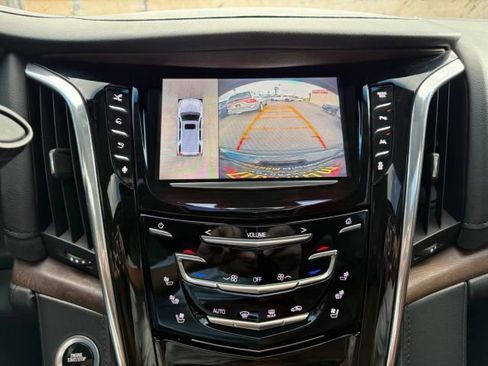 Used 2016 Cadillac Escalade ESV Premium image 24