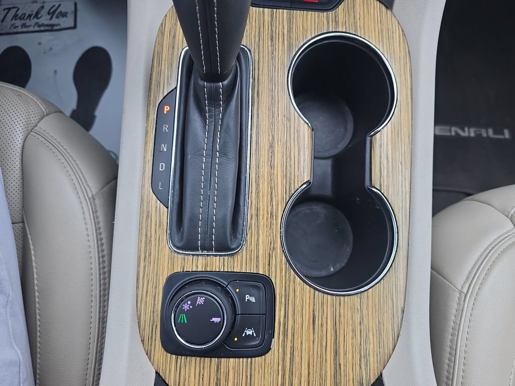 Used 2018 GMC Acadia Denali w/ Technology Package FWD image 36