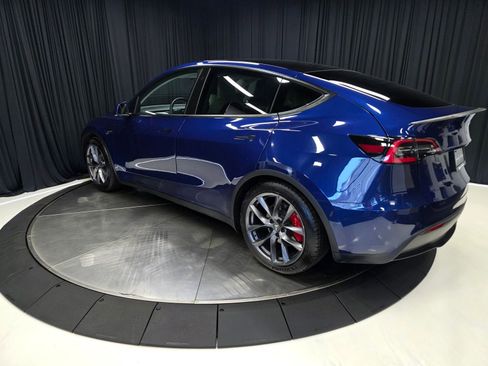 Used 2020 Tesla Model Y Performance image 10