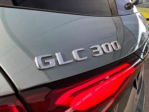 Used 2025 Mercedes-Benz GLC 300 image 31