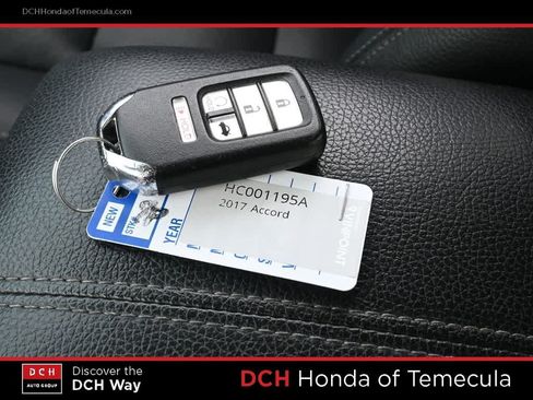 Used 2017 Honda Accord Touring image 15