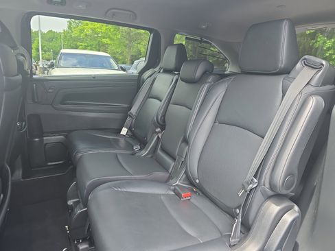 Used 2023 Honda Odyssey Touring image 14