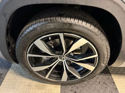 New 2026 Volkswagen Atlas Cross Sport SEL Premium R-Line AWD/4WD image 9