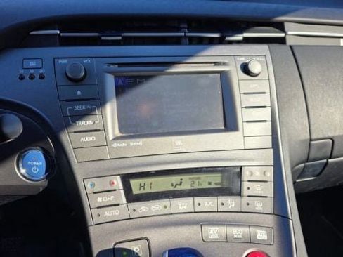 Used 2014 Toyota Prius Four image 15