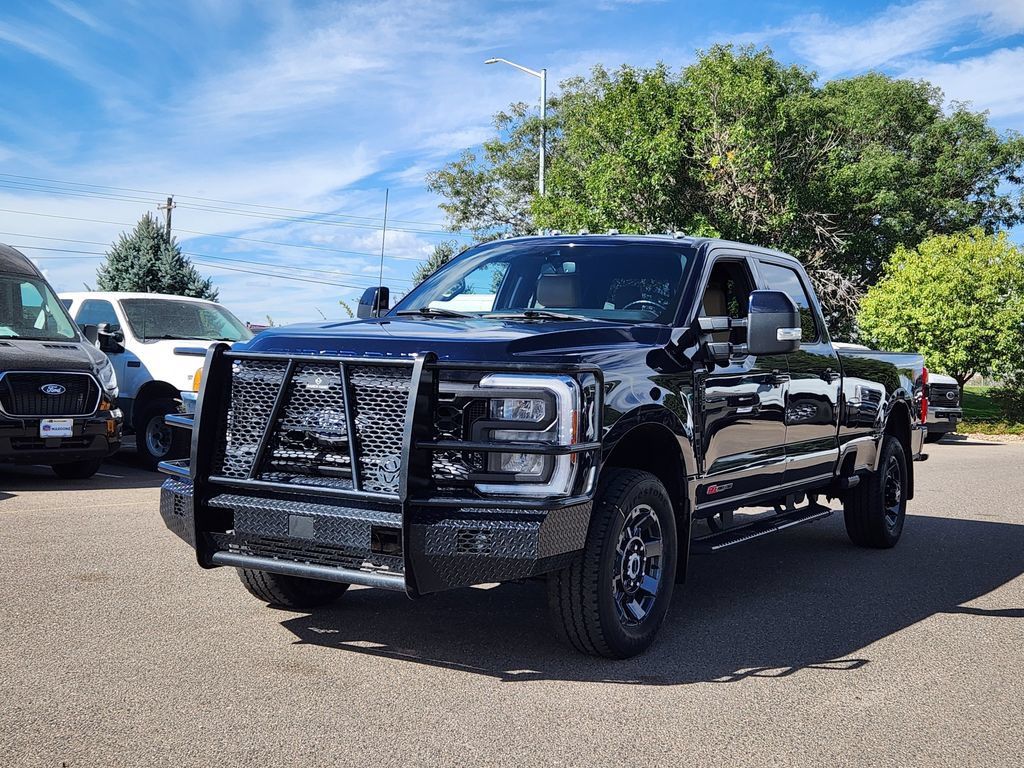 Used 2023 Ford F250 Lariat w/ Sport Appearance Package AWD/4WD image 2