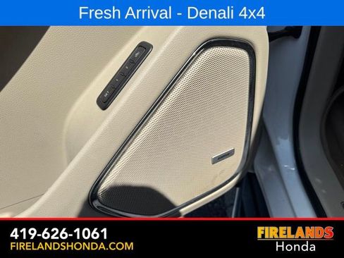 Used 2015 GMC Yukon Denali w/ Open Road Package AWD/4WD image 17