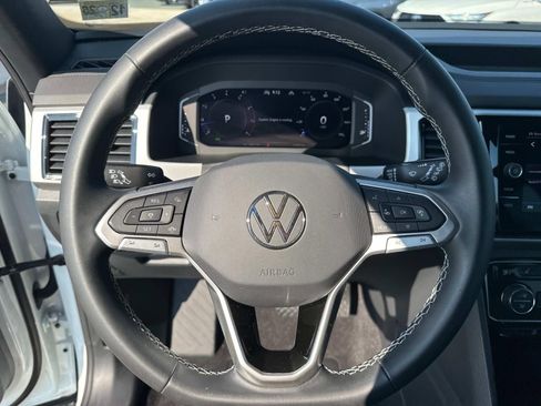 Used 2022 Volkswagen Atlas Cross Sport SE image 18