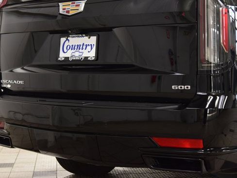 Used 2022 Cadillac Escalade Sport Platinum image 21