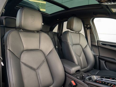 New 2026 Porsche Macan image 27