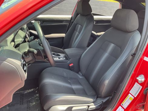 Used 2023 Honda Civic Sport image 17