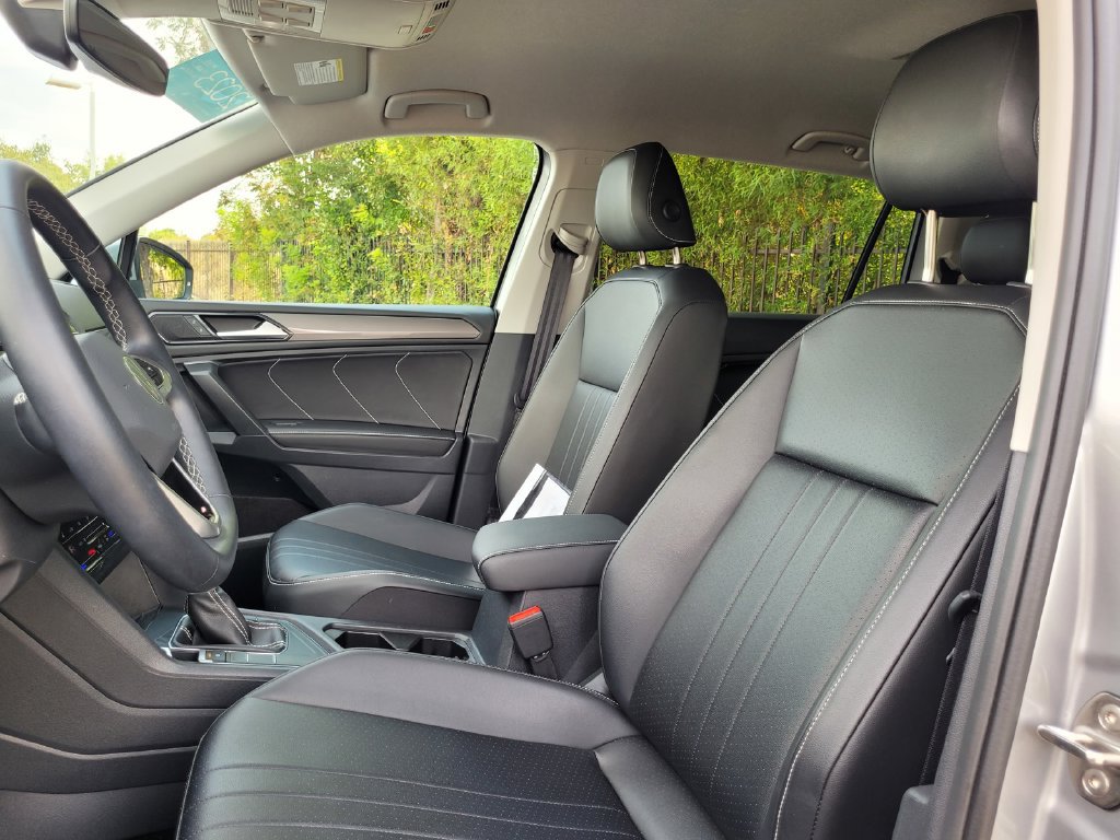 Used 2023 Volkswagen Tiguan SE FWD image 12