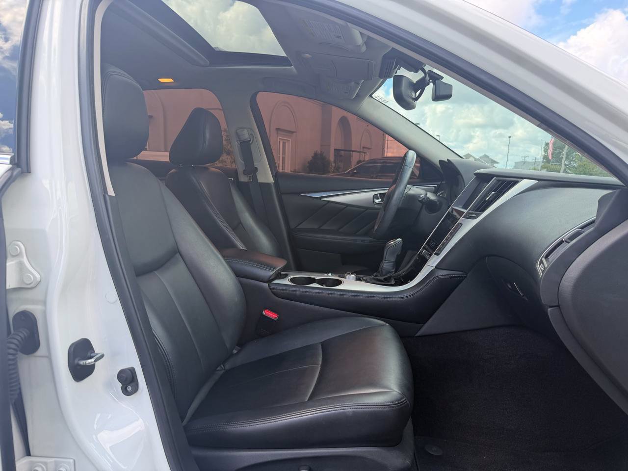 Used 2021 INFINITI Q50 Luxe RWD image 10