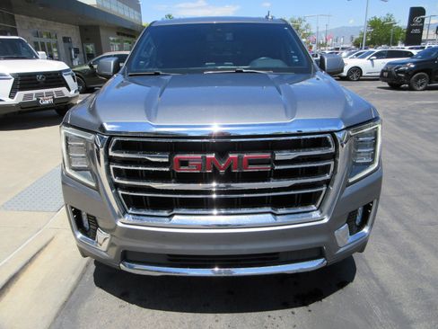 Used 2021 GMC Yukon SLT w/ SLT Premium Package AWD/4WD image 15