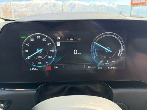 Certified 2023 Kia Niro Wave w/ Wave Preserve Package image 14