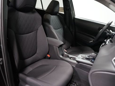Certified 2026 Toyota Corolla Cross LE w/ Moonroof Package FWD image 27