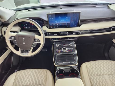 Used 2022 Lincoln Nautilus Black Label w/ Class II Trailer Tow Package image 15