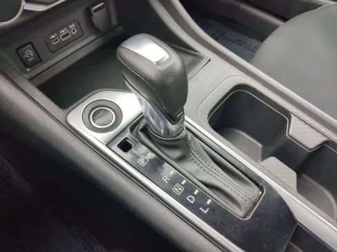 Used 2024 Nissan Sentra SV image 25